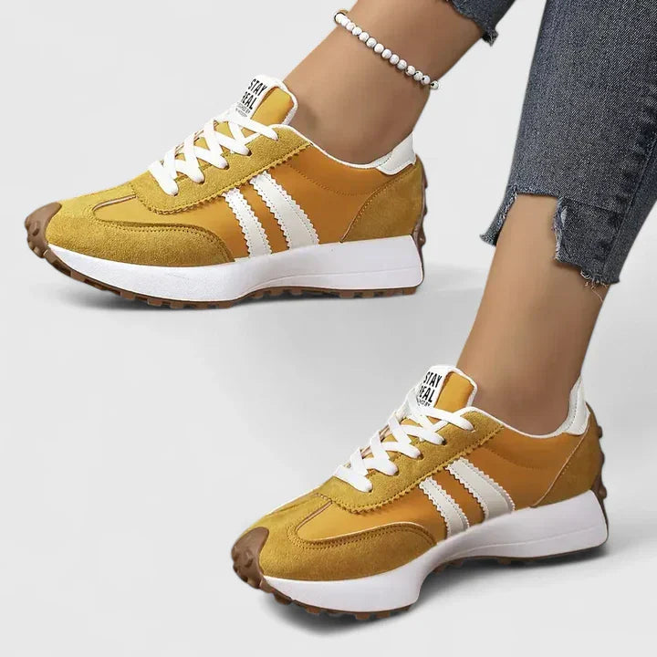Lekkie damskie trampki retro ze sznurowaniem - Żółty